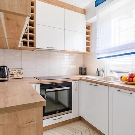 Plac Dabrowskiego アパート *