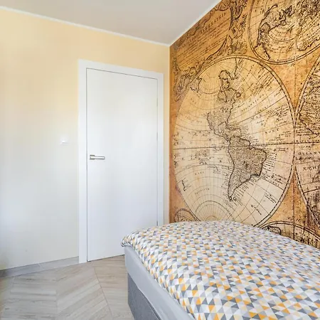 Plac Dabrowskiego アパート *