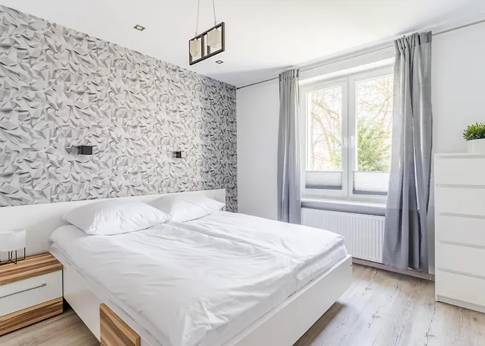 Plac Dabrowskiego Apartman