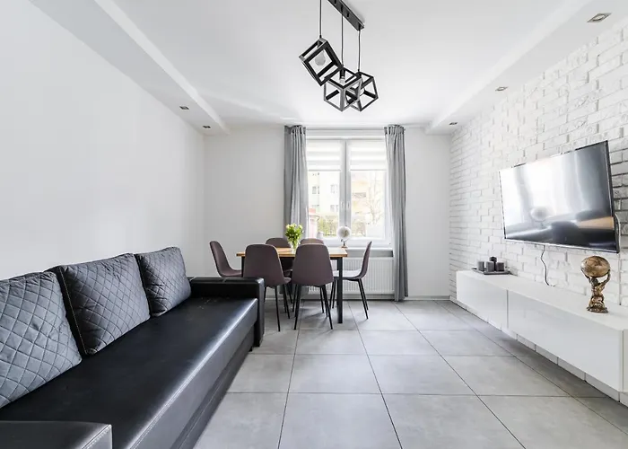 Plac Dabrowskiego Apartman *